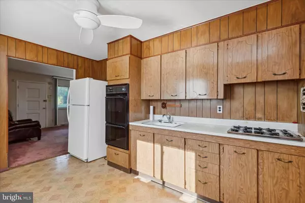 2567 PIERCE AVE, Willow Grove, PA 19090