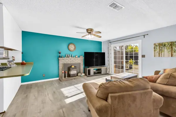 4720 Moorpark WAY, Sacramento, CA 95842