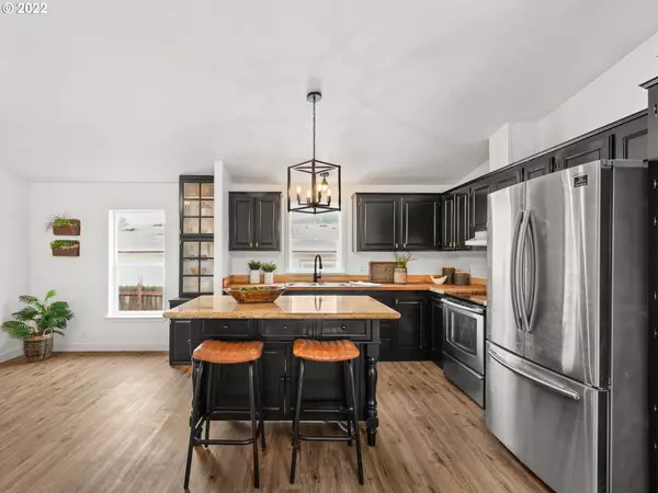 6336 SE 142ND AVE, Portland, OR 97236