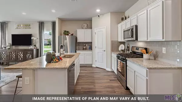 7811 COLLIN TRAILS, Denham Springs, LA 70726