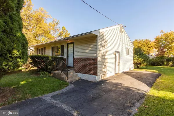 2567 PIERCE AVE, Willow Grove, PA 19090