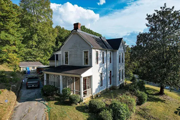 2610 Campbell St, Chattanooga, TN 37406