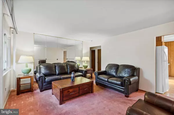 2567 PIERCE AVE, Willow Grove, PA 19090