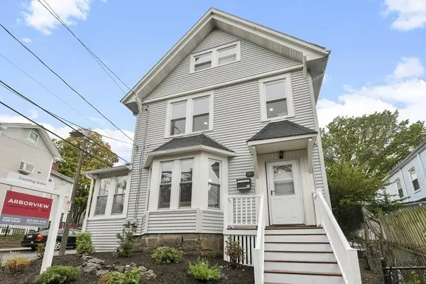 107 Chestnut Ave, Boston, MA 02130