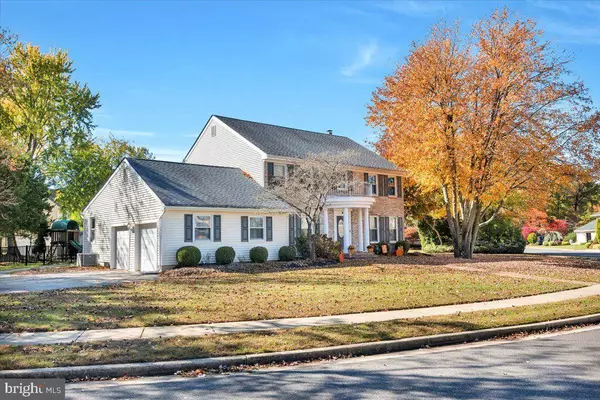 15 ALLUVIUM LAKES DR, Voorhees, NJ 08043