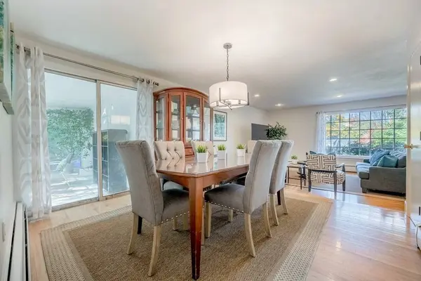 7 Marilyn Rd, Andover, MA 01810