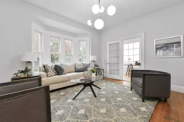 107 Chestnut Ave, Boston, MA 02130