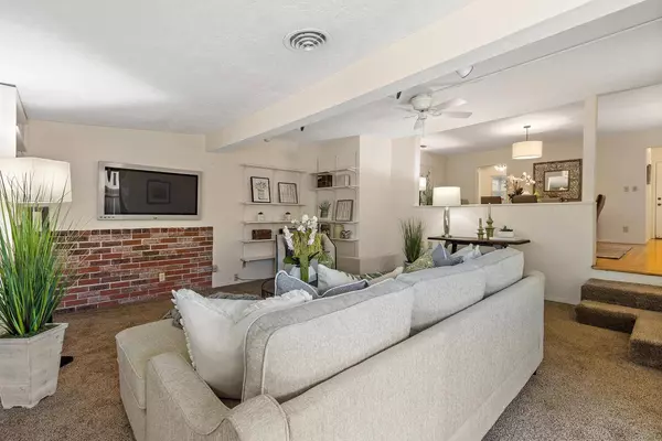 5668 Bradd WAY, Sacramento, CA 95822