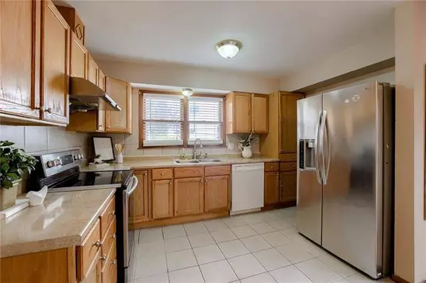 16724 E 31st TER #S, Independence, MO 64055