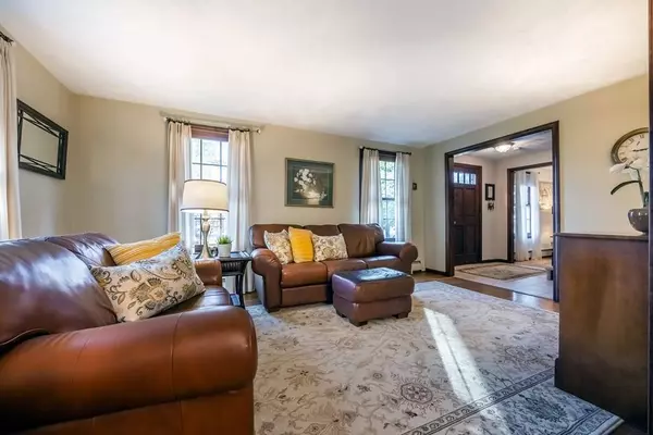 3 Larchmont Cir, Andover, MA 01810