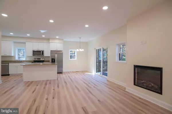 8011 CROOKED RUN, Basye, VA 22810