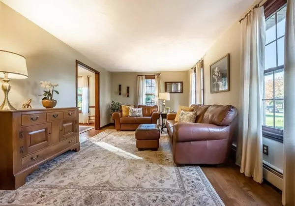 3 Larchmont Cir, Andover, MA 01810