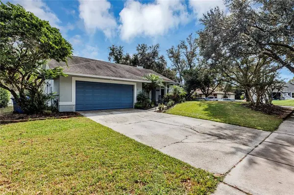 1017 WILLA LAKE CIR, Oviedo, FL 32765