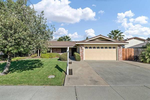 1213 GoldenOak WAY, Stockton, CA 95209
