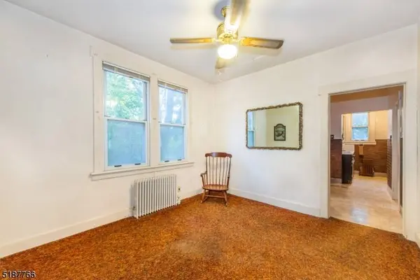 160 Day St, Clifton City, NJ 07011