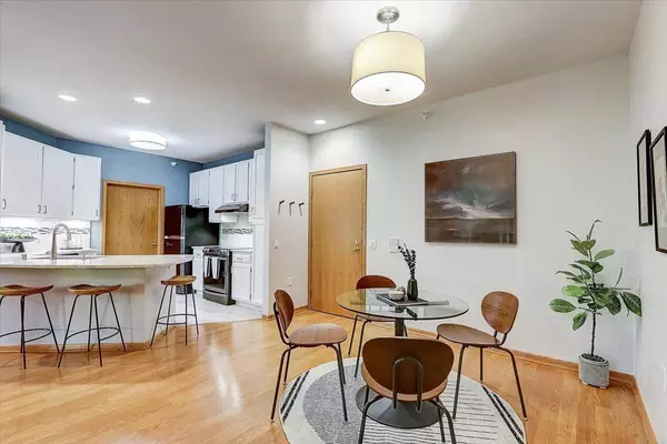 3018 Yarmouth Greenway Dr #104, Fitchburg, WI 53711