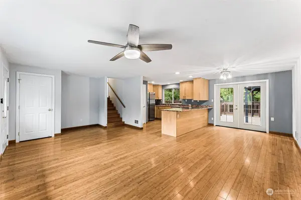 12606 208th AVE E, Bonney Lake, WA 98391