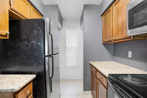 11345 REGAL SQUARE DR, Temple Terrace, FL 33617