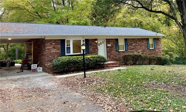 9350 Glen Cross DR, Kernersville, NC 27284