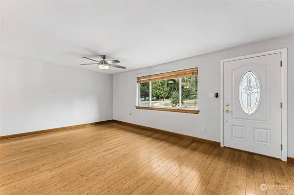 12606 208th AVE E, Bonney Lake, WA 98391