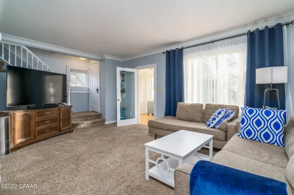 1318 CHESTNUT Street, Grand Forks, ND 58201