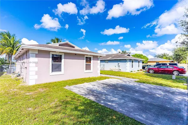 3221 NW 191st St, Miami Gardens, FL 33056