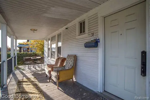 38 WAVERLY Street, Highland Park, MI 48203
