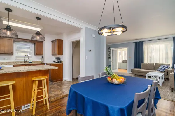 1318 CHESTNUT Street, Grand Forks, ND 58201