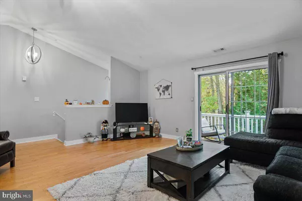 68 CRESTMONT DR, Mantua, NJ 08051