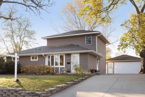 4733 W 110th ST, Bloomington, MN 55437