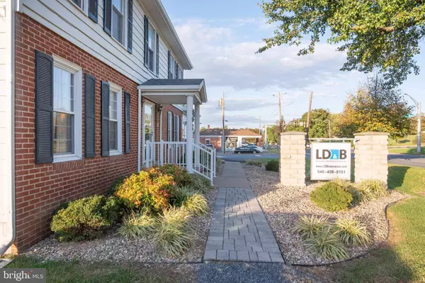 802 S MAIN ST, Woodstock, VA 22664