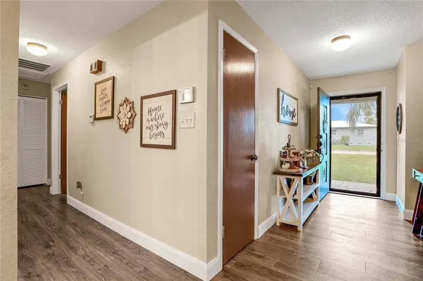 103 DAVIS ST, Auburndale, FL 33823