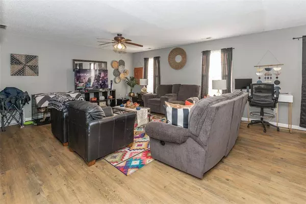 4129 Orchard Valley LN, Indianapolis, IN 46235