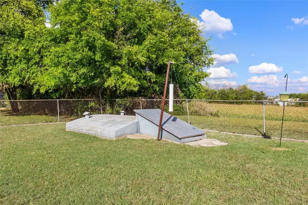 2029 E Cherry Street, Sherman, TX 75090