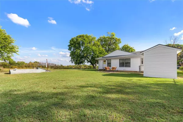 2029 E Cherry Street, Sherman, TX 75090