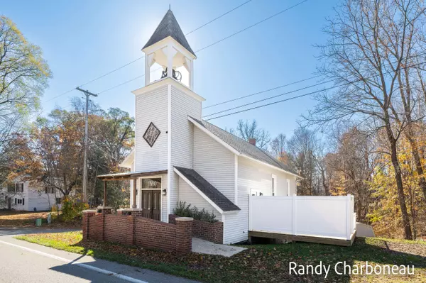 1880 Leonard NW Street, Marne, MI 49435