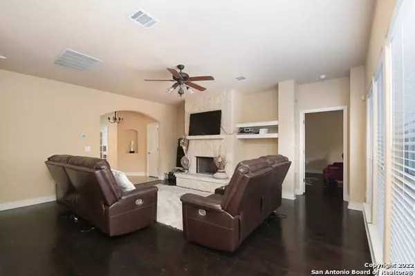 13414 Demeter, Universal City, TX 78148