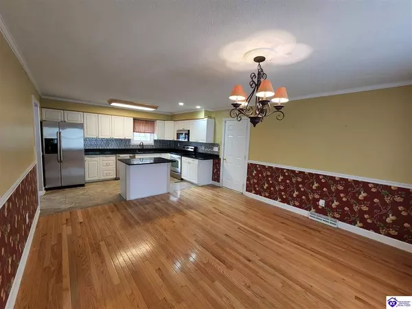 1466 Crestview Drive, Radcliff, KY 40160