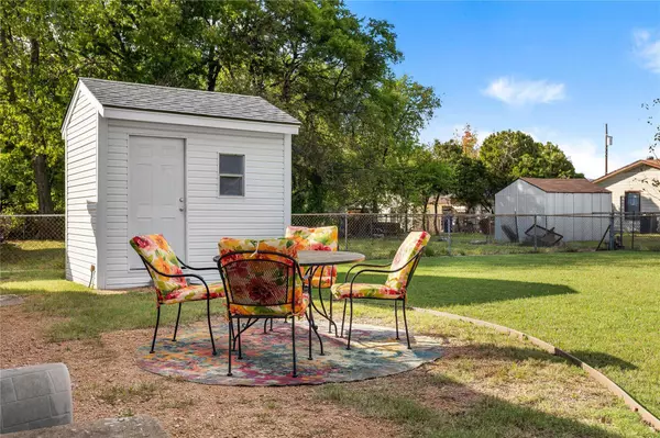 2029 E Cherry Street, Sherman, TX 75090