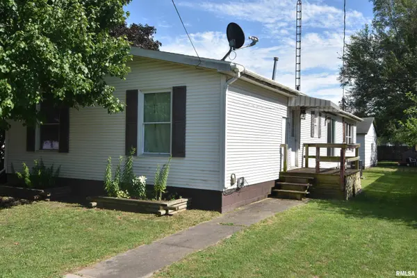 1539 E DELAVAN ST, Lincoln, IL 62656