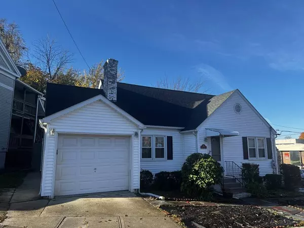 188 School St, Chicopee, MA 01013