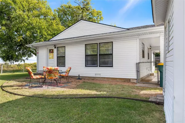 2029 E Cherry Street, Sherman, TX 75090