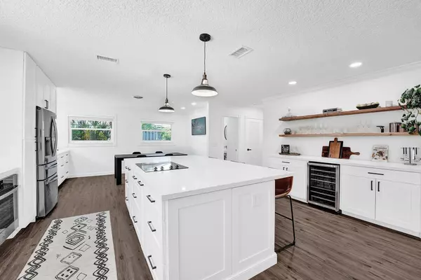 4110 Hickory DR, Palm Beach Gardens, FL 33418