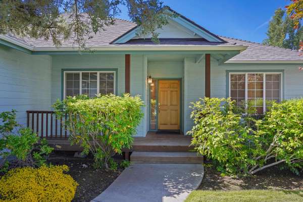 20919 Spinnaker ST, Bend, OR 97701