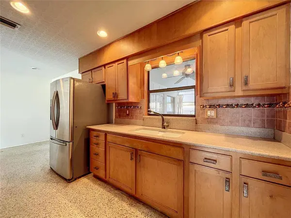 2945 68TH ST N, St Petersburg, FL 33710