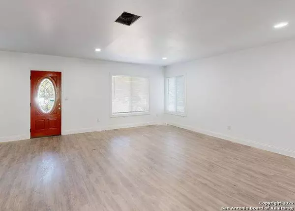 550 CARROLL ST, San Antonio, TX 78225-1436