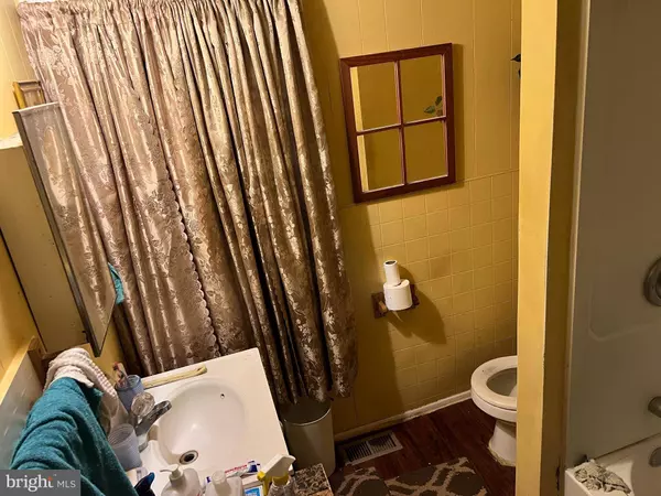 7-7 1/2 OLIVE ST, Salem, NJ 08079