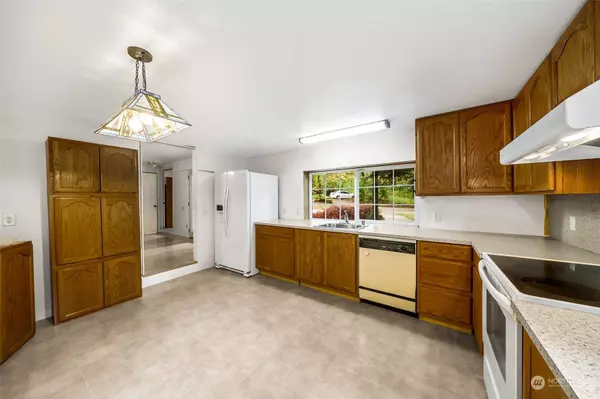 10513 238th ST E, Graham, WA 98338