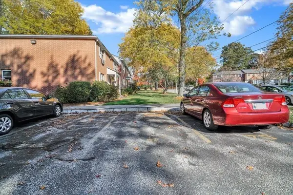 78 Jefferson St #C, North Andover, MA 01845