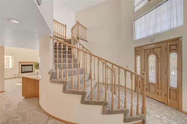 8325 W La Madre Way, Las Vegas, NV 89149